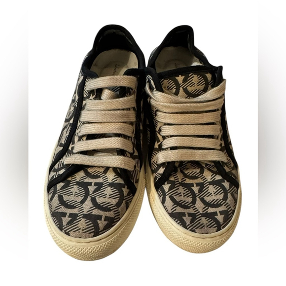 Salvatore Ferragamo Wimbledon Gancini Print Beige Nero Sneakers Shoes Tr… - Picture 8 of 9